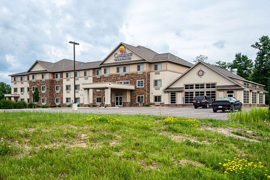 Comfort Inn & Suites - Chisago City מראה חיצוני תמונה